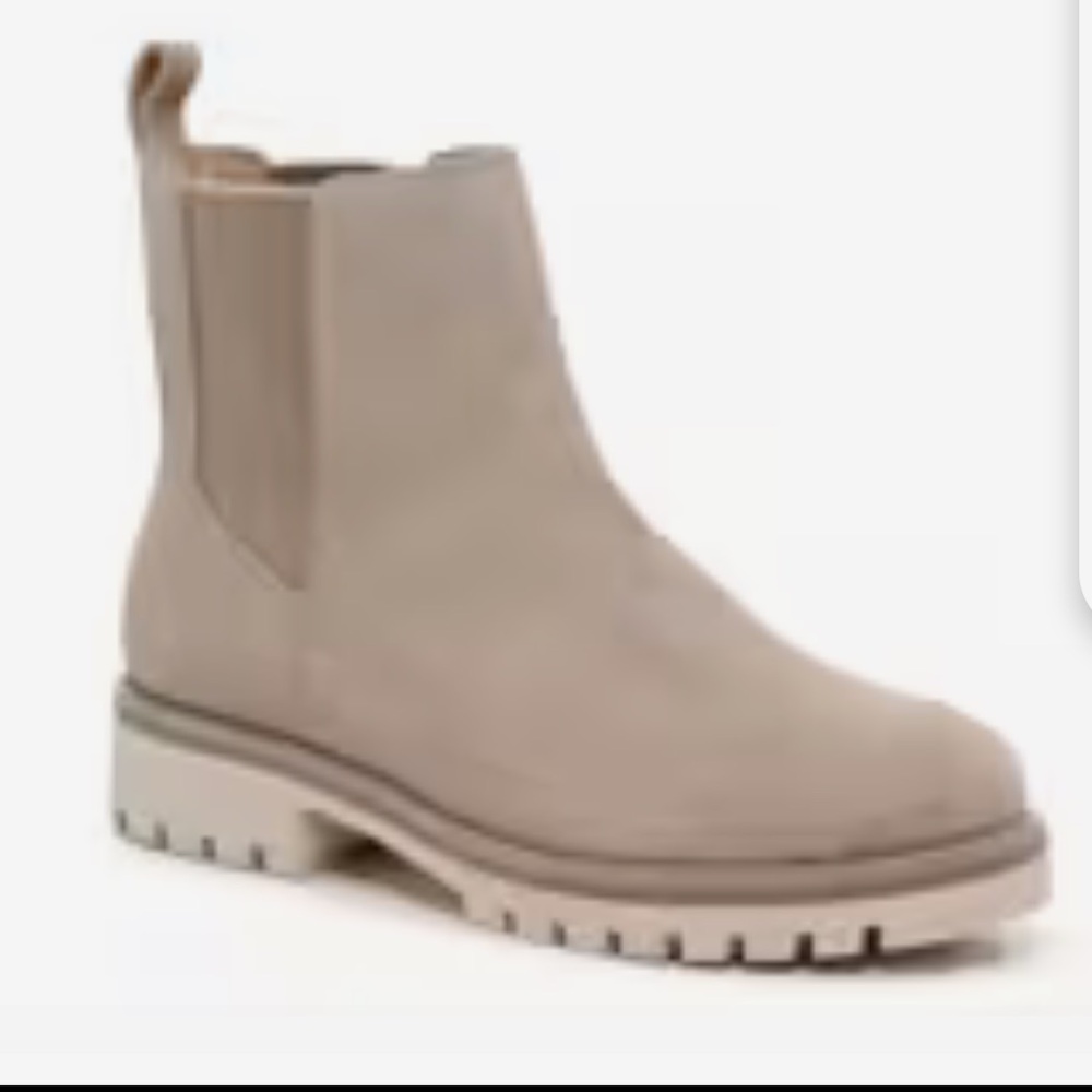 Crown Vintage Tipryn suede Cream Sole pull on Chelsea ankle boots Sz 6